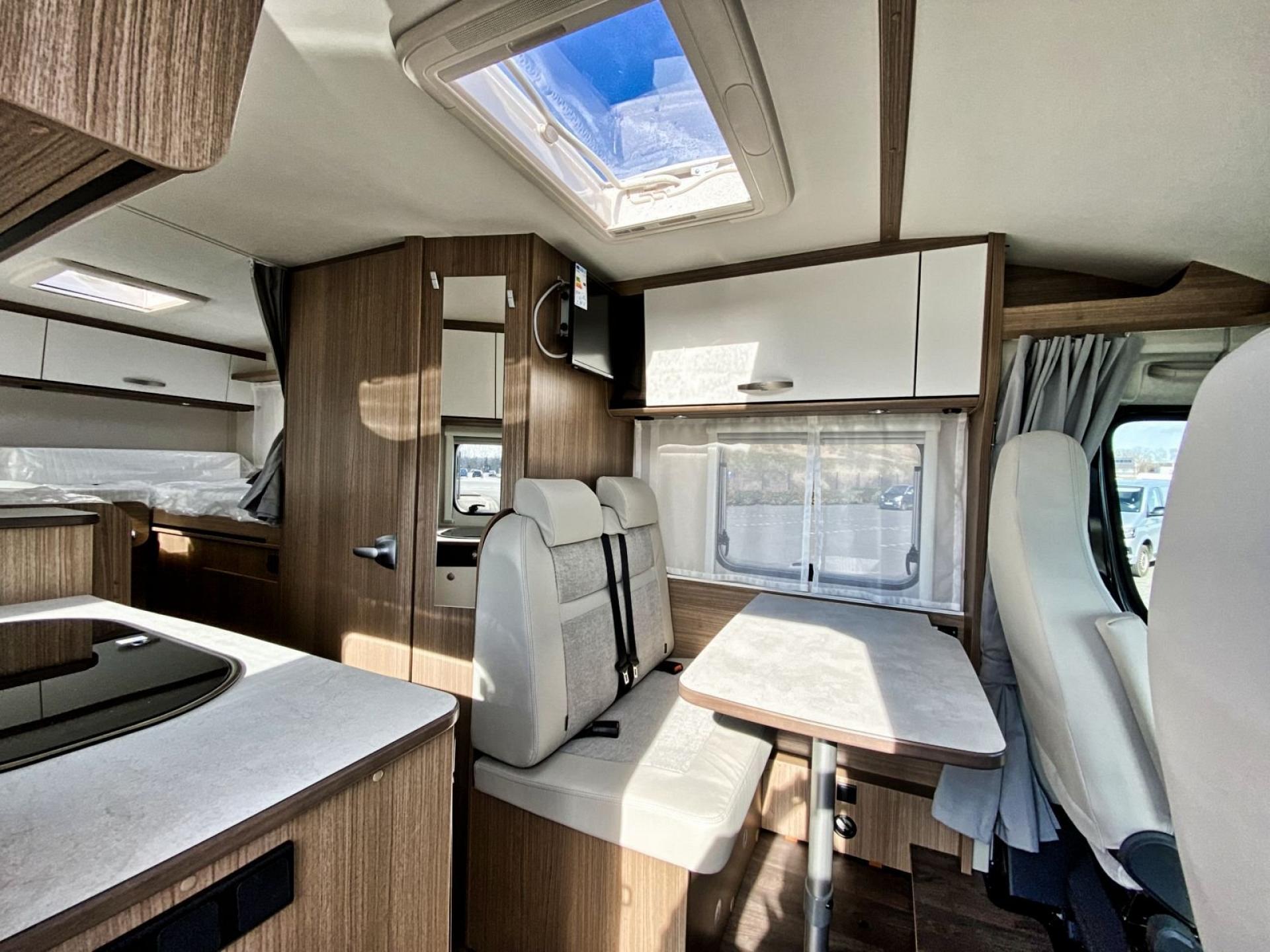 Carado - V337Europa Edition