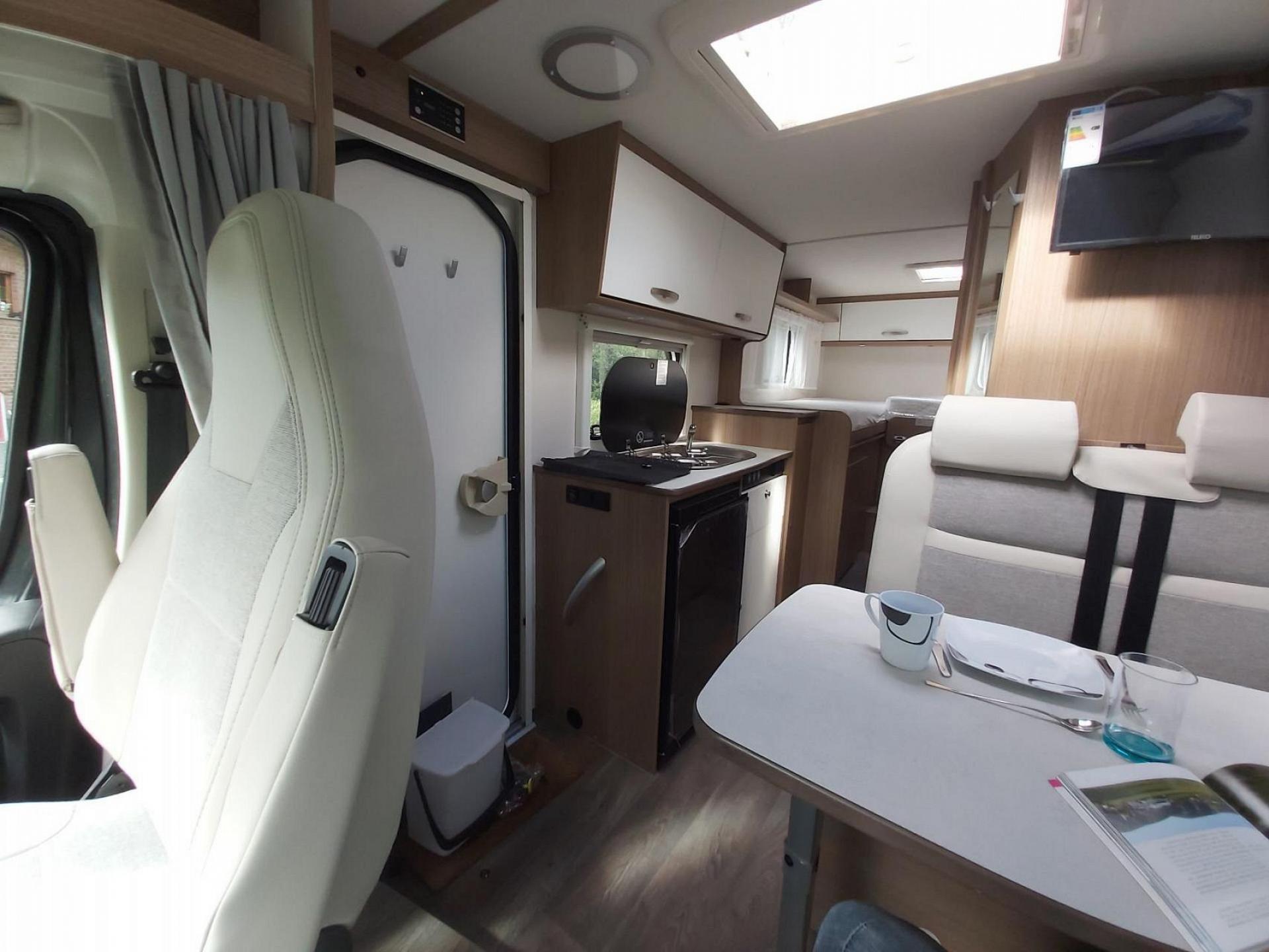 Carado - V337Europa Edition