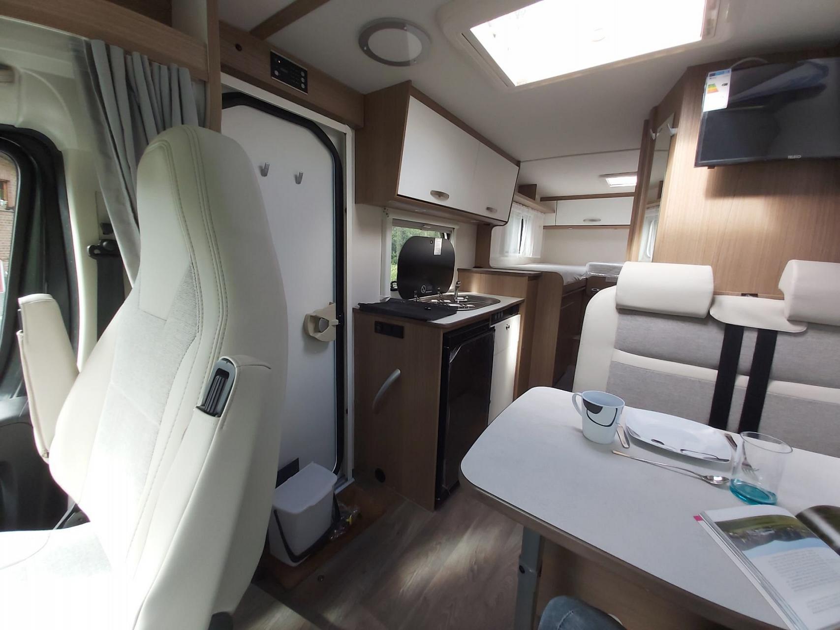 Carado - V337Europa Edition