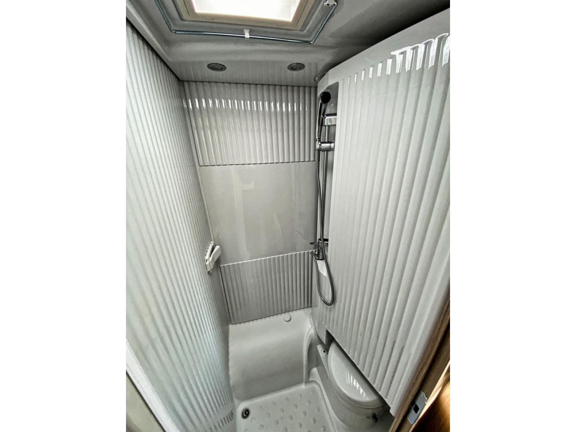 Carado - V337Europa Edition