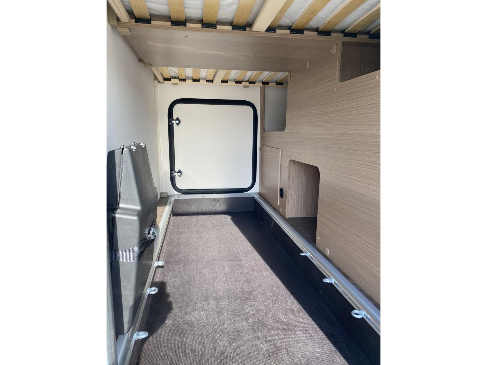 Carado - V337Europa Edition