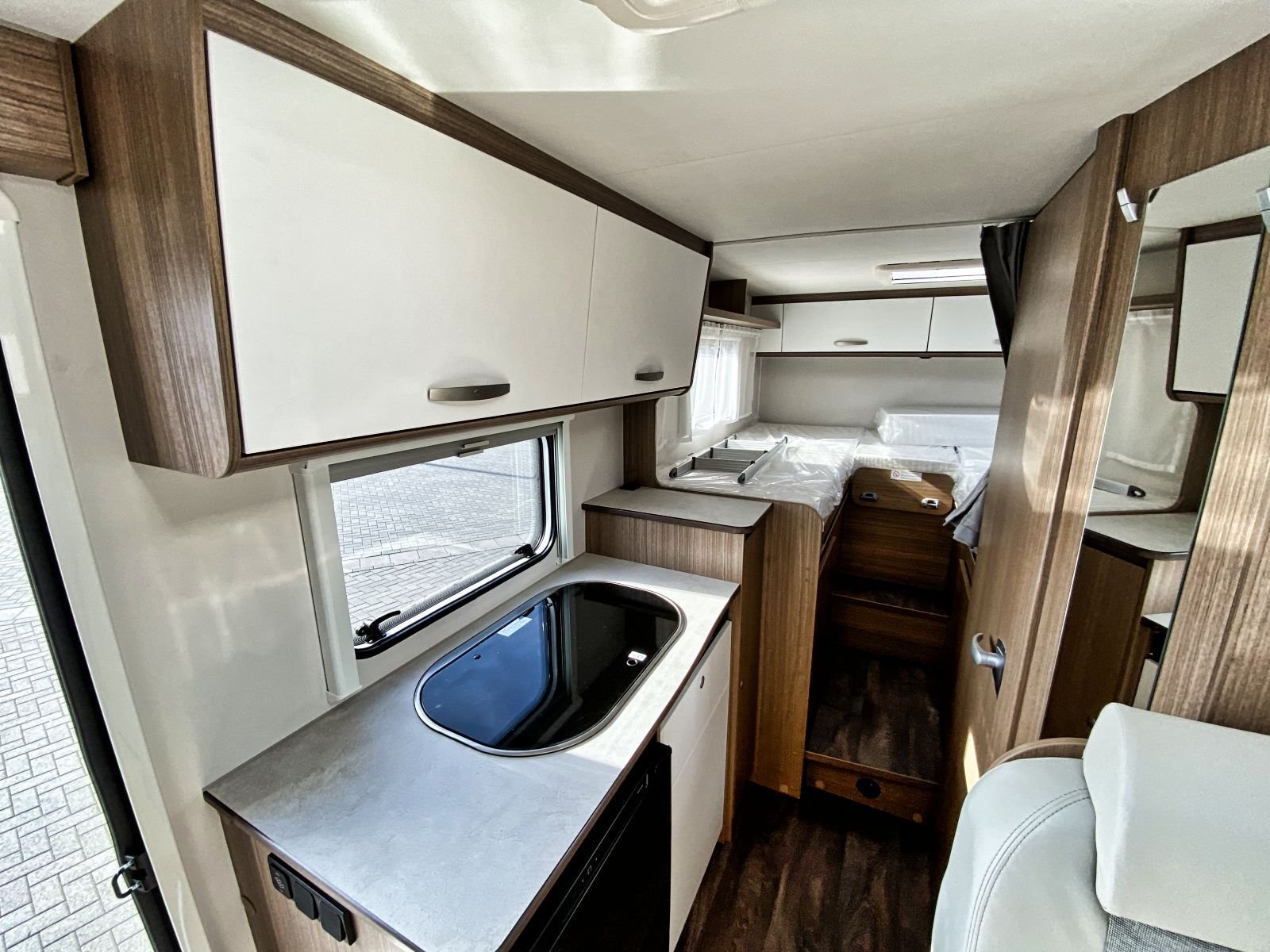 Carado - V337Europa Edition